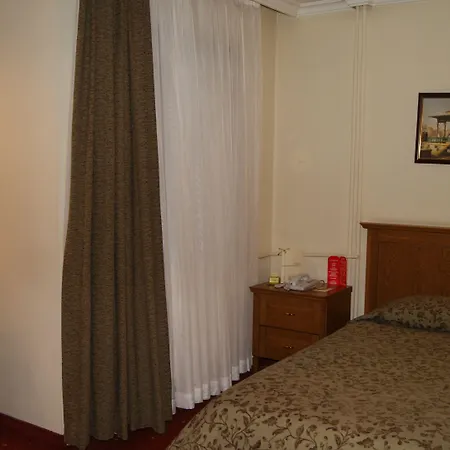 Central Hotel 4* Бурса