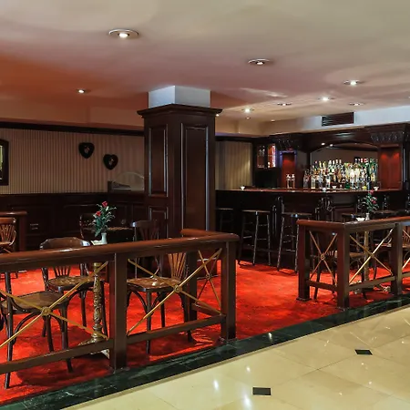 호텔 Central Hotel 4*