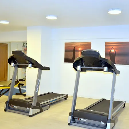 Central Hotel Хотел 4*
