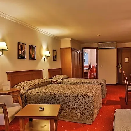 Central Hotel 4*