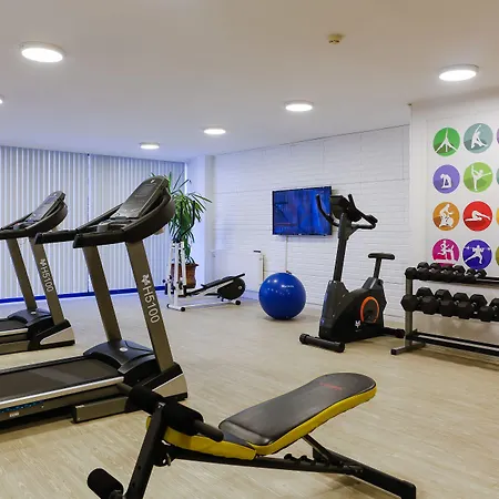 Central Hotel Хотел 4*