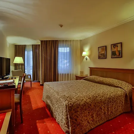 Хотел Central Hotel 4*