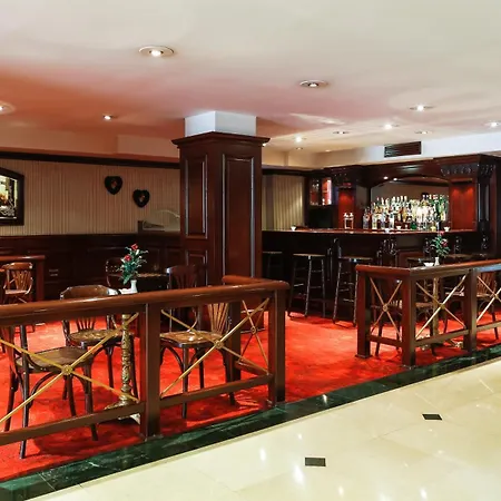 Central Hotel 부루사