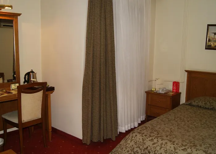 Central Hotel Hotel 4*