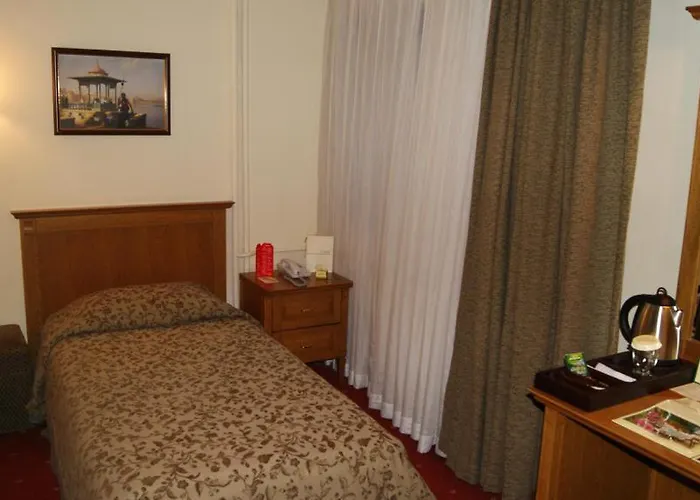 Central Hotel 4* Bursa
